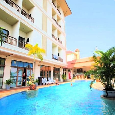 Narawan Hotel, HHQ Exterior foto