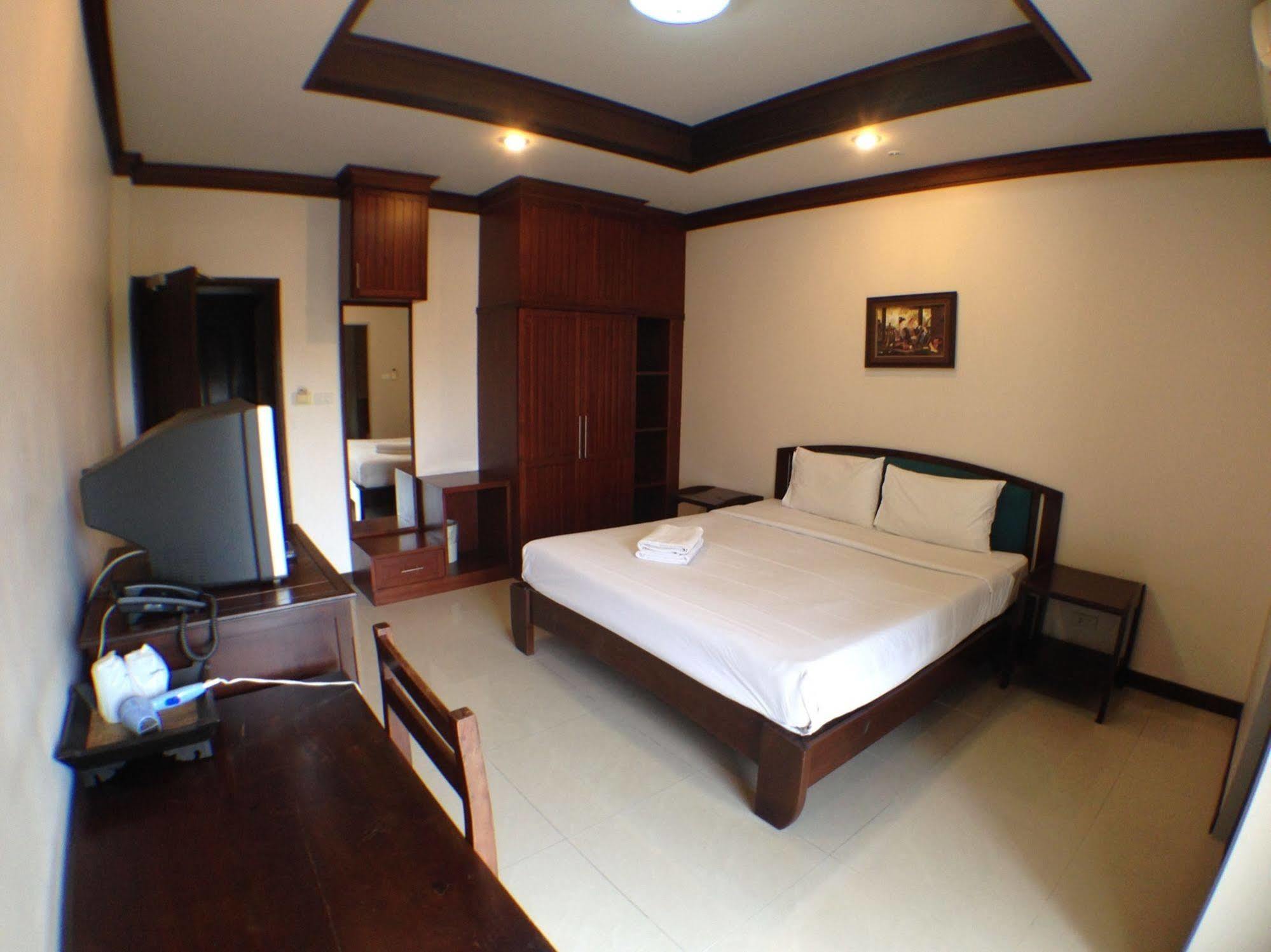 Narawan Hotel, HHQ Exterior foto